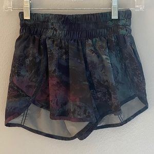 Lululemon Tracker Shorts 4"